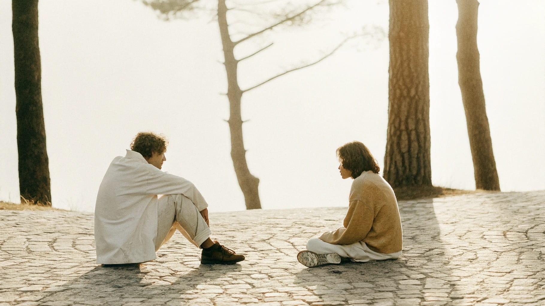 4 Deep Questions to Ask Your Girlfriend for Meaningful Connections